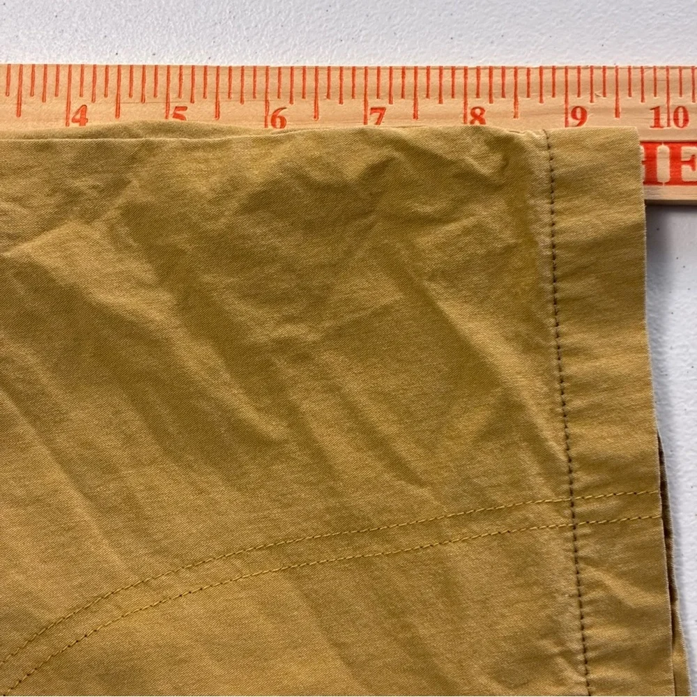 KUHL Men’s Khaki Cargo Hiking Shorts Size 30